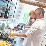 Hotel apartamentowy Harmls 3*