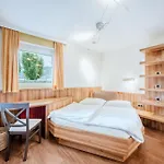 Hotel apartamentowy Harmls 3*