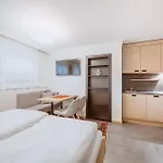 Harmls Hotel apartamentowy 3*