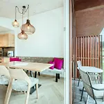 Harmls Hotel apartamentowy 3*