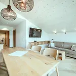 哈里莫斯公寓酒店 3* 弗拉绍