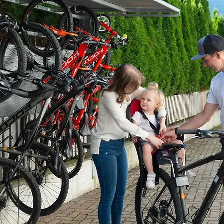 アパートホテル Harmls フラッハウ