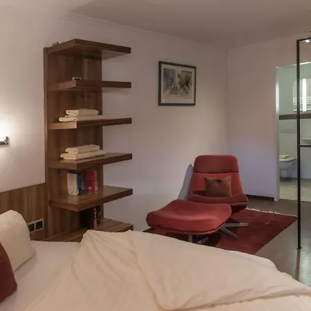 Lägenhetshotell Harmls 3*