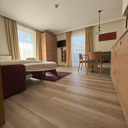 Lägenhetshotell Harmls 3*