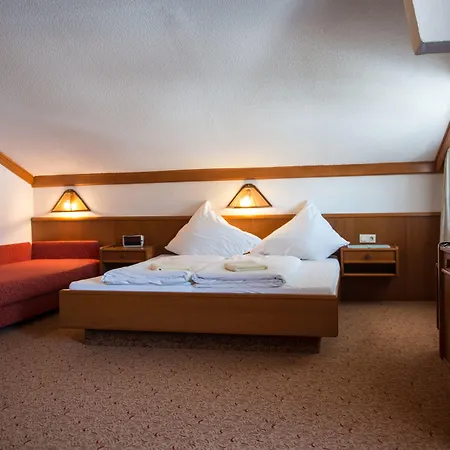 Harmls Aparthotel 3*