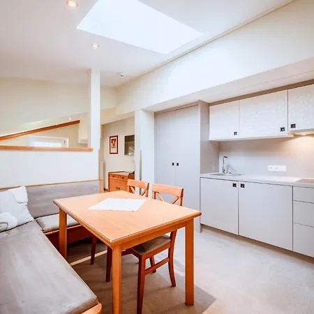 Harmls Aparthotel 3*